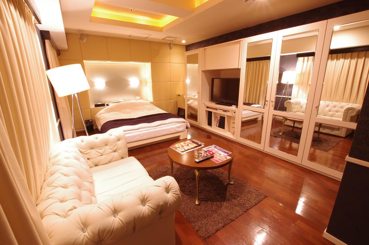 Blue Hotel Octa (Adults Only) Sapporo Esterno foto