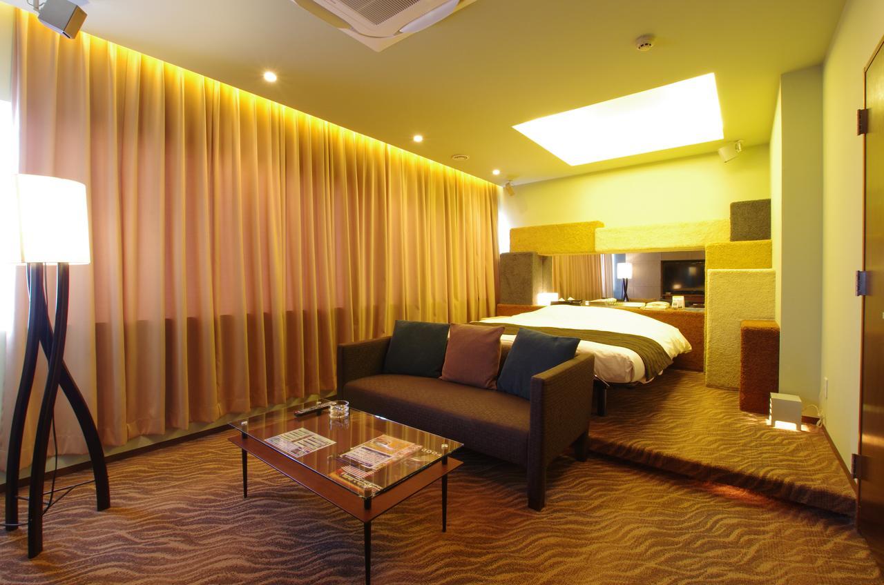 Blue Hotel Octa (Adults Only) Sapporo Esterno foto