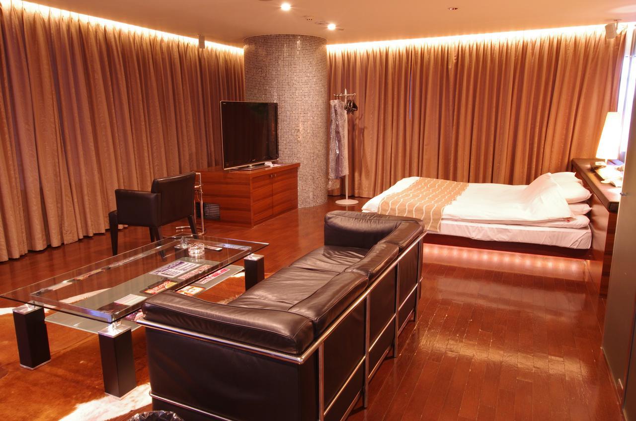 Blue Hotel Octa (Adults Only) Sapporo Esterno foto