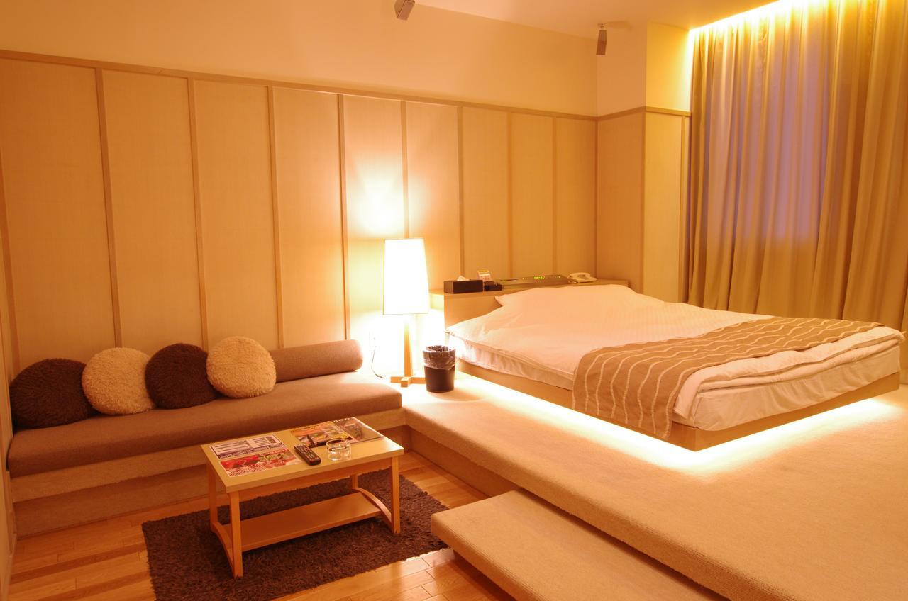 Blue Hotel Octa (Adults Only) Sapporo Esterno foto
