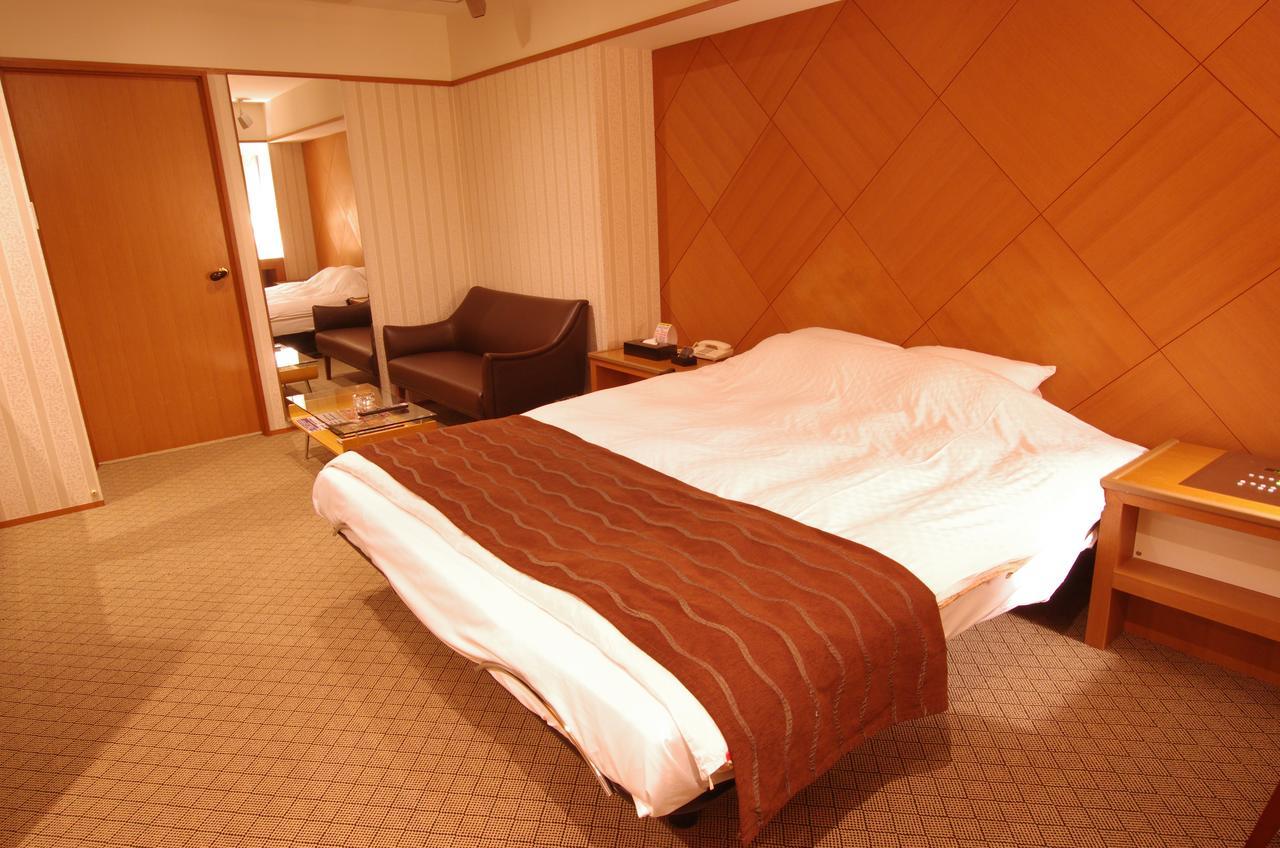 Blue Hotel Octa (Adults Only) Sapporo Esterno foto