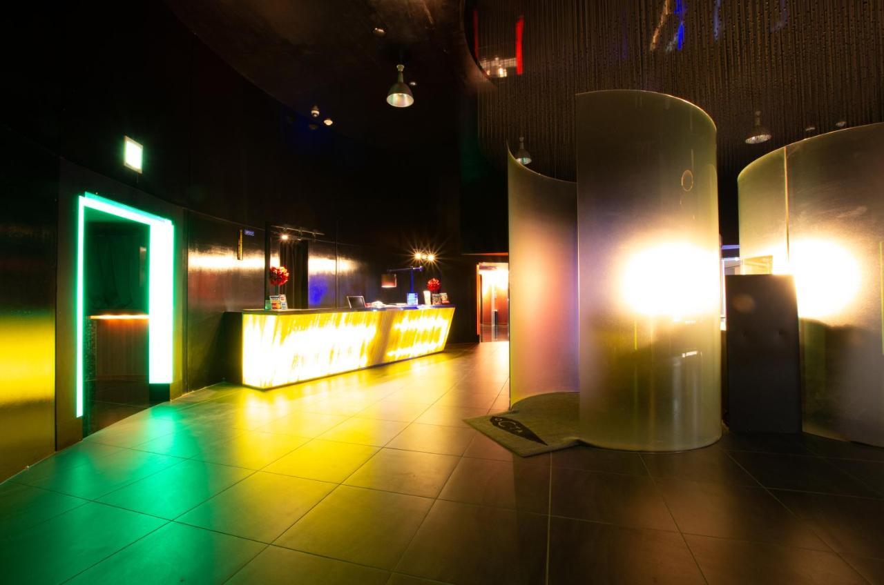 Blue Hotel Octa (Adults Only) Sapporo Esterno foto
